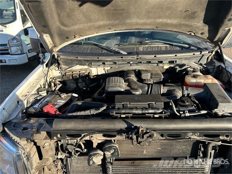 Ford F-150 Lariat 4x4 Crew Cab Pickup Ostalo