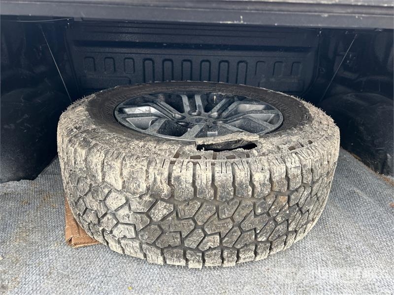 Ford F-150 Lariat 4x4 Crew Cab Pickup Otros