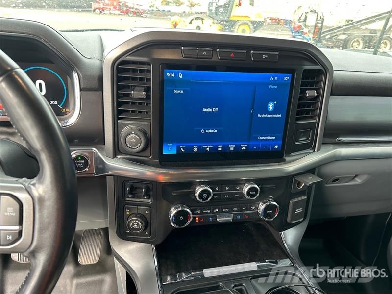Ford F-150 Lariat 4x4 Crew Cab Pickup Ostalo