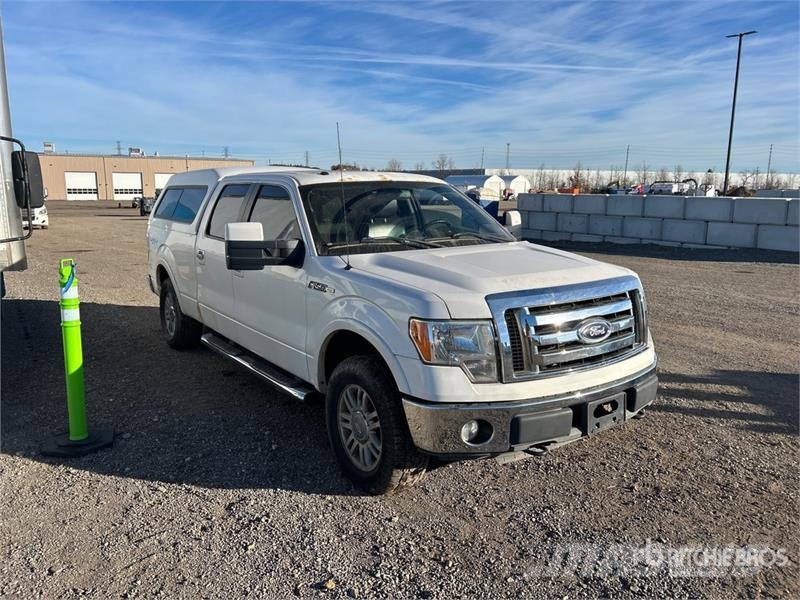 Ford F-150 Lariat 4x4 Crew Cab Pickup Ostalo