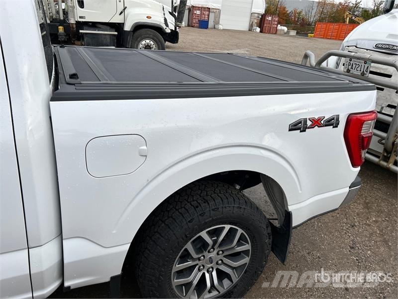 Ford F-150 Lariat 4x4 Crew Cab Pickup Ostalo