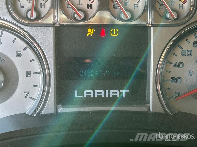 Ford F-150 Lariat 4x4 Crew Cab Pickup Ostalo
