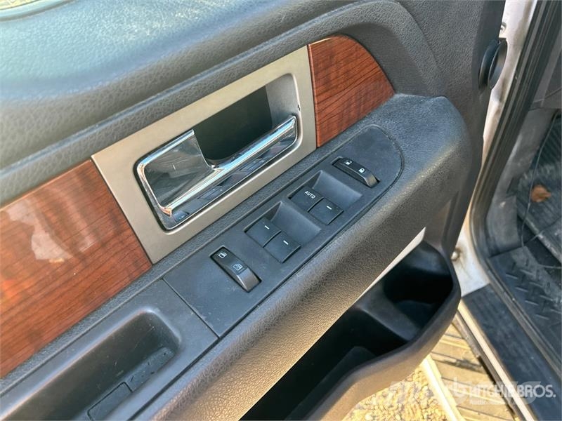 Ford F-150 Lariat 4x4 Crew Cab Pickup Ostalo