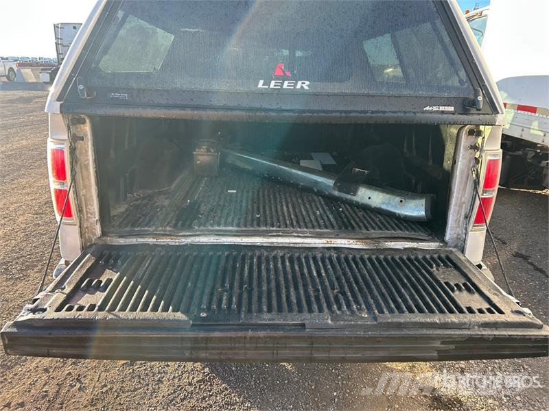 Ford F-150 Lariat 4x4 Crew Cab Pickup Ostalo