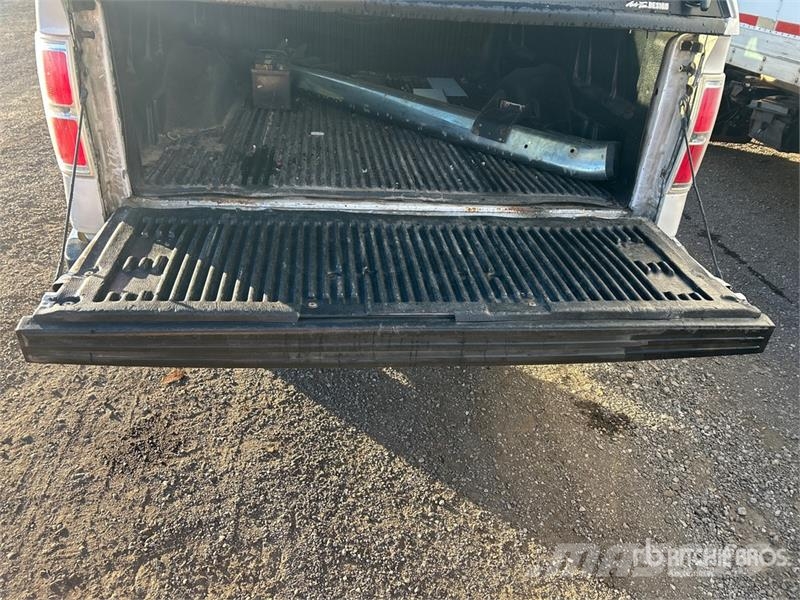Ford F-150 Lariat 4x4 Crew Cab Pickup Ostalo