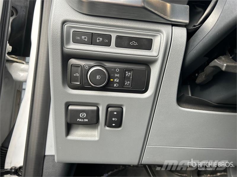 Ford F-150 Lariat 4x4 Crew Cab Pickup Ostalo