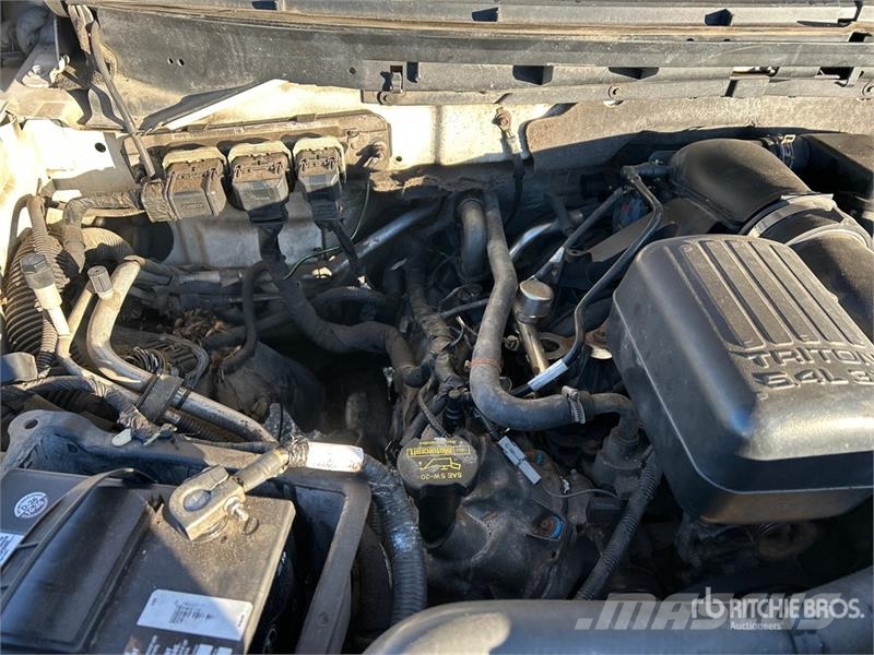 Ford F-150 Lariat 4x4 Crew Cab Pickup Ostalo