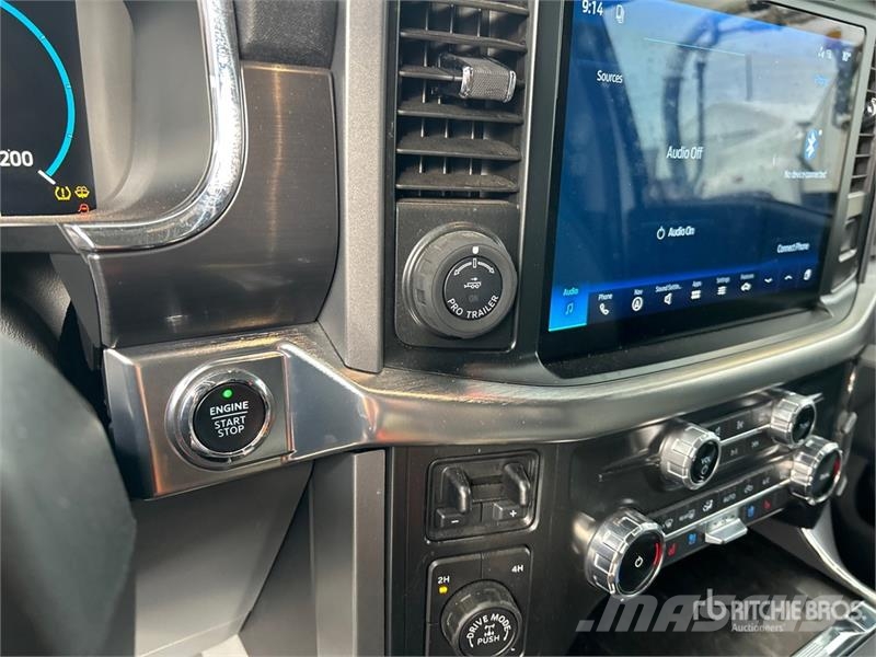 Ford F-150 Lariat 4x4 Crew Cab Pickup Ostalo