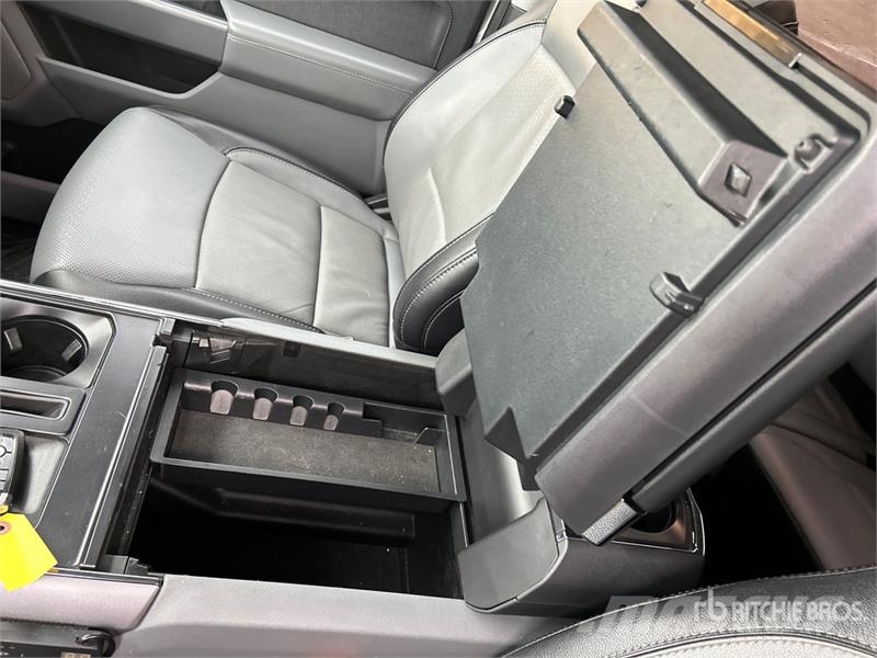 Ford F-150 Lariat 4x4 Crew Cab Pickup Ostalo