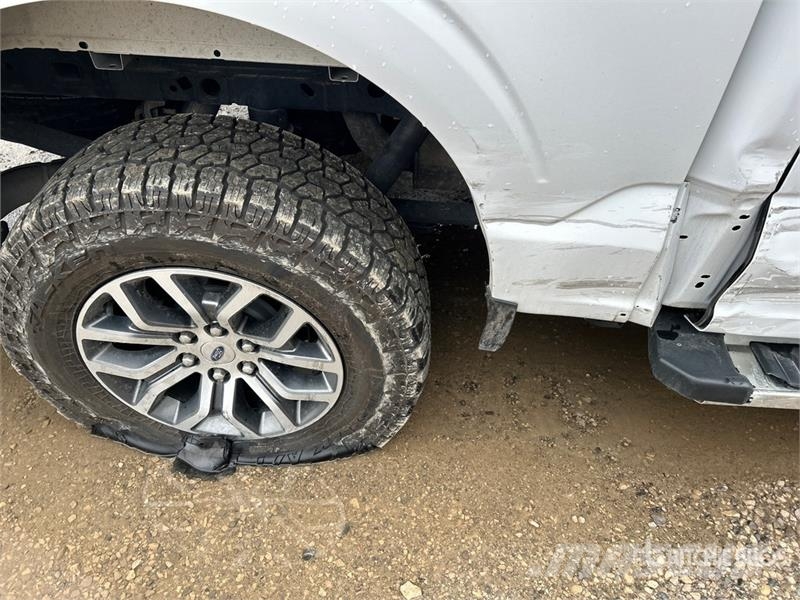 Ford F-150 Lariat 4x4 Crew Cab Pickup Ostalo
