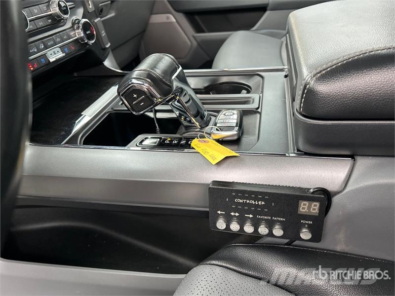 Ford F-150 Lariat 4x4 Crew Cab Pickup Ostalo