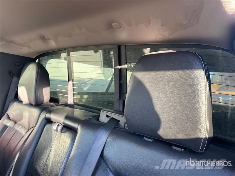 Ford F-150 Lariat 4x4 Crew Cab Pickup Ostalo