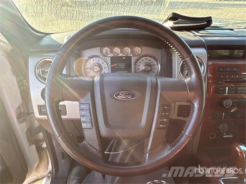Ford F-150 Lariat 4x4 Crew Cab Pickup Ostalo