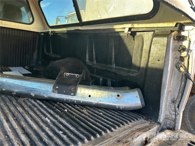 Ford F-150 Lariat 4x4 Crew Cab Pickup Ostalo