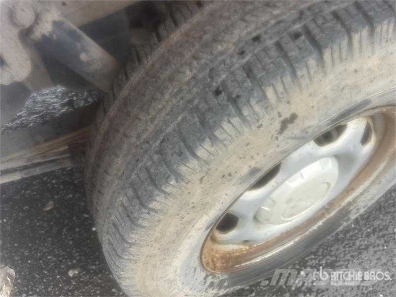 Ford F-150 XL 4x2 Extended Cab Pickup Інше