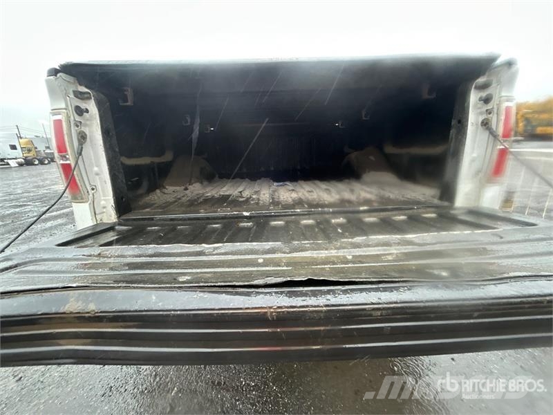 Ford F-150 XL 4x2 Extended Cab Pickup Інше