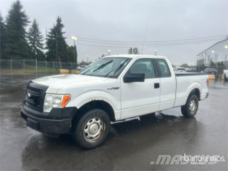 Ford F-150 XL 4x2 Extended Cab Pickup Інше