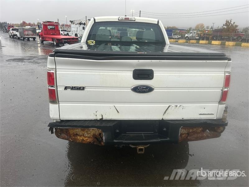 Ford F-150 XL 4x2 Extended Cab Pickup Інше