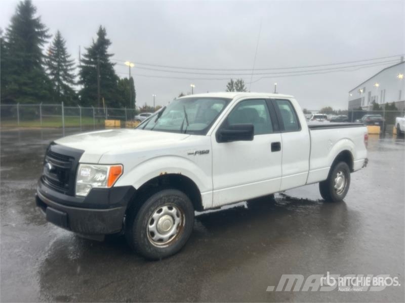 Ford F-150 XL 4x2 Extended Cab Pickup Інше