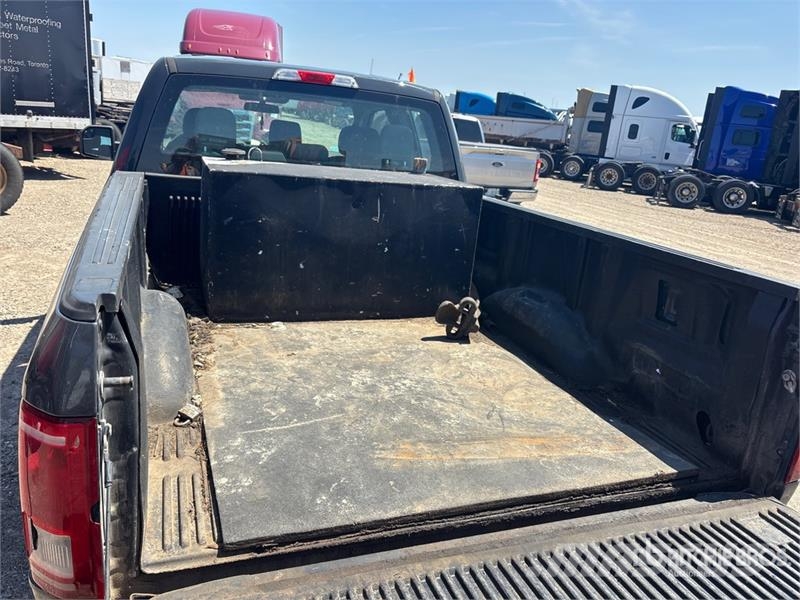 Ford F-150 XL 4x4 Extended Cab Pickup (Inoperable) Inne