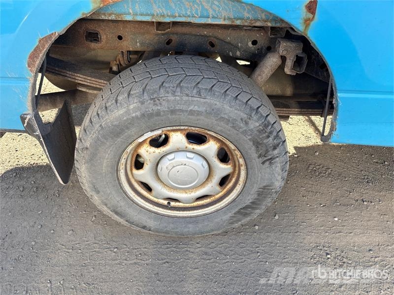 Ford F-150 XL 4x4 Extended Cab Pickup Egyéb
