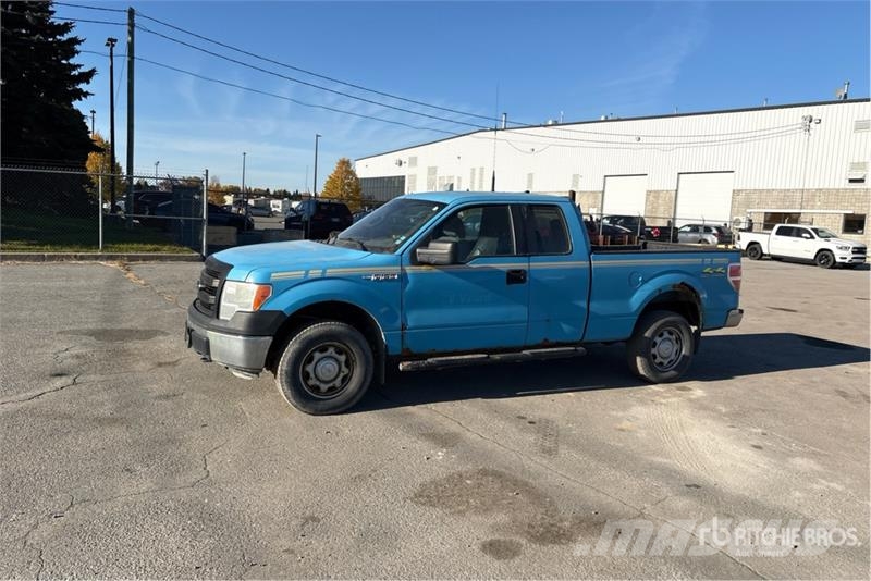 Ford F-150 XL 4x4 Extended Cab Pickup Egyéb