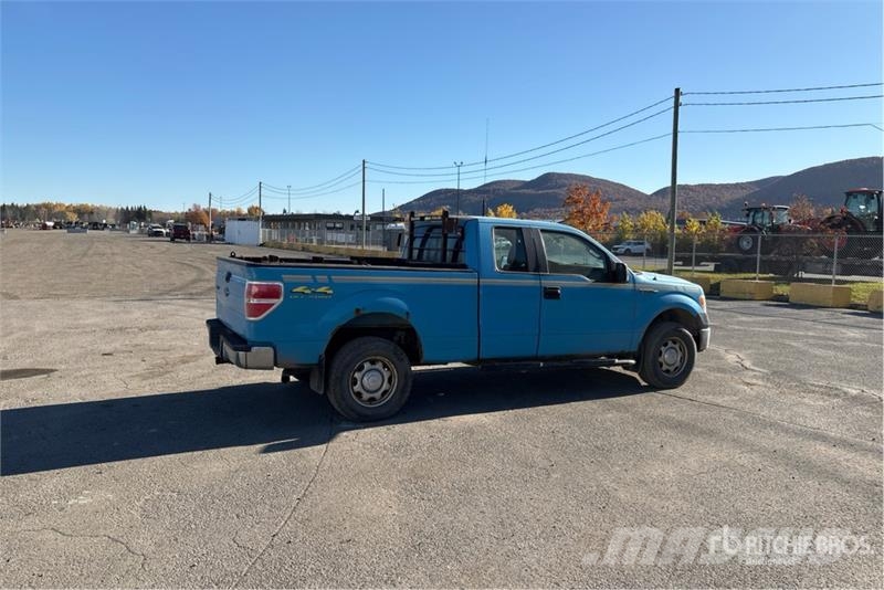 Ford F-150 XL 4x4 Extended Cab Pickup Egyéb