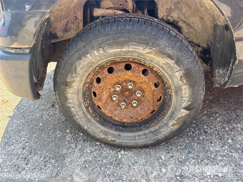 Ford F-150 XL 4x4 Extended Cab Pickup (Inoperable) Inne