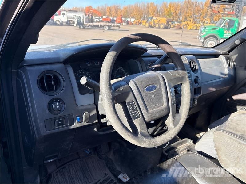 Ford F-150 XL 4x4 Extended Cab Pickup Egyéb