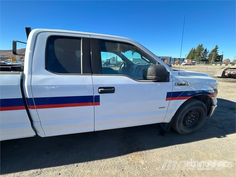 Ford F-150 XLT 4x2 Extended Cab Pickup Інше
