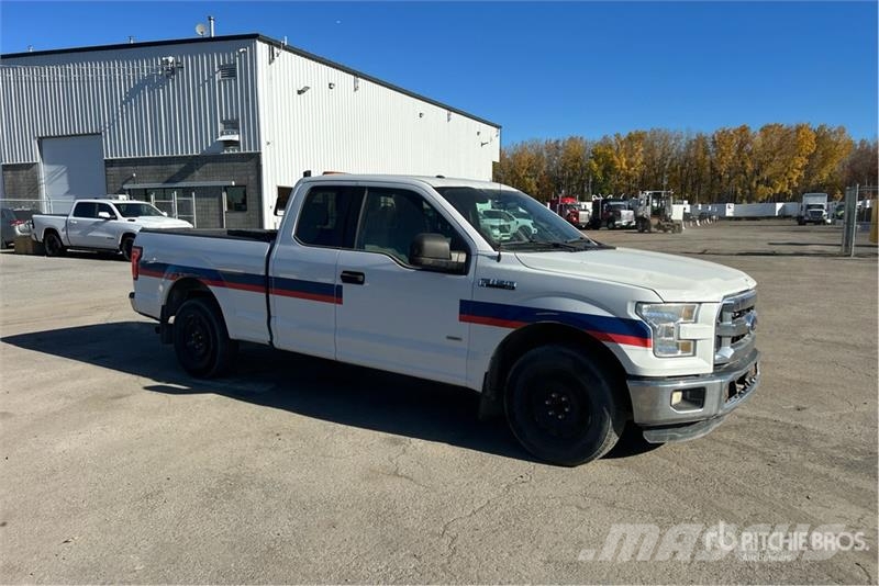 Ford F-150 XLT 4x2 Extended Cab Pickup Інше