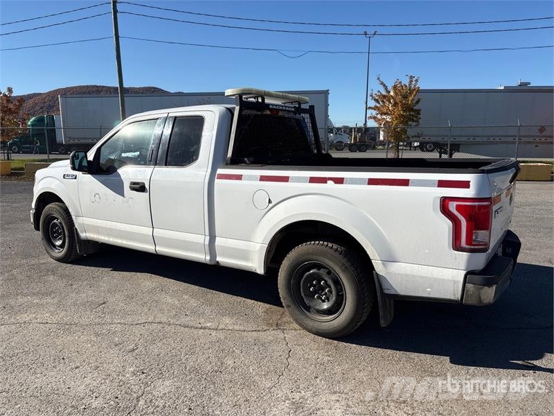 Ford F-150 XLT 4x2 Extended Cab Pickup Drugi