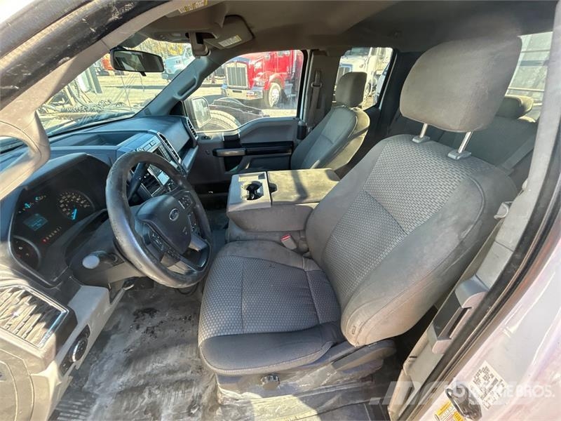 Ford F-150 XLT 4x2 Extended Cab Pickup Інше