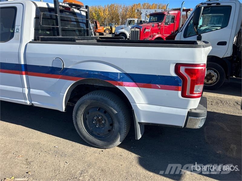 Ford F-150 XLT 4x2 Extended Cab Pickup Інше
