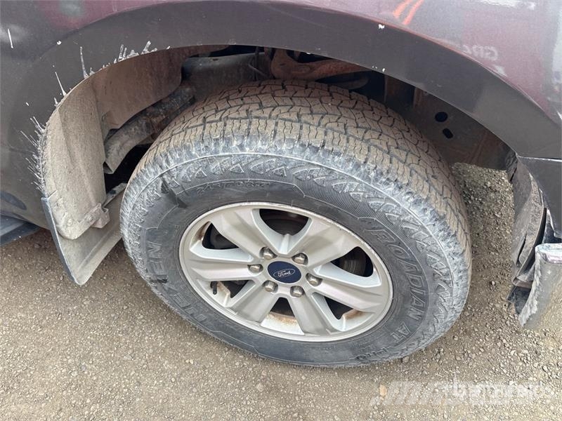 Ford F-150 XLT 4x2 Extended Cab Pickup Drugi