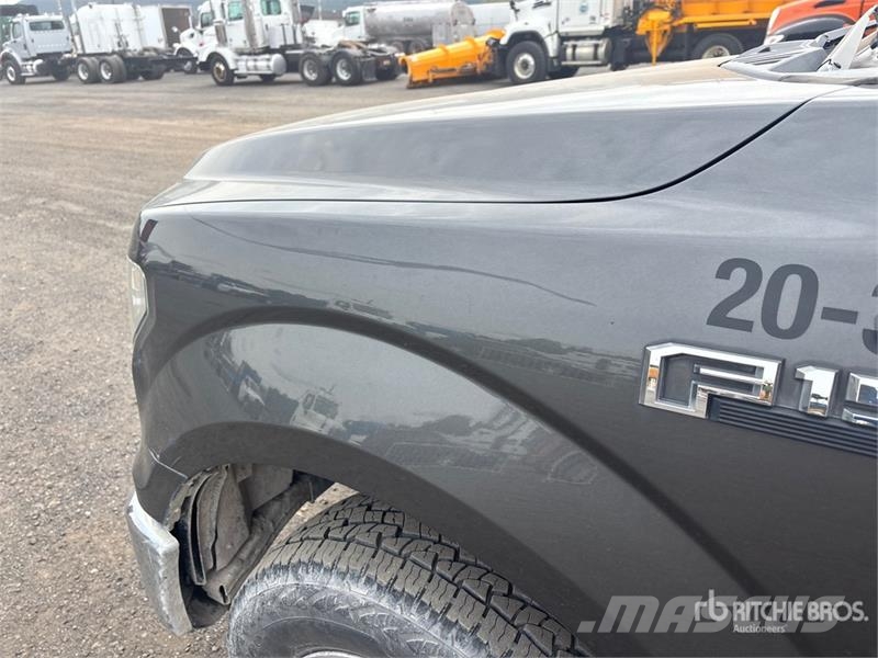Ford F-150 XLT 4x2 Extended Cab Pickup Drugi