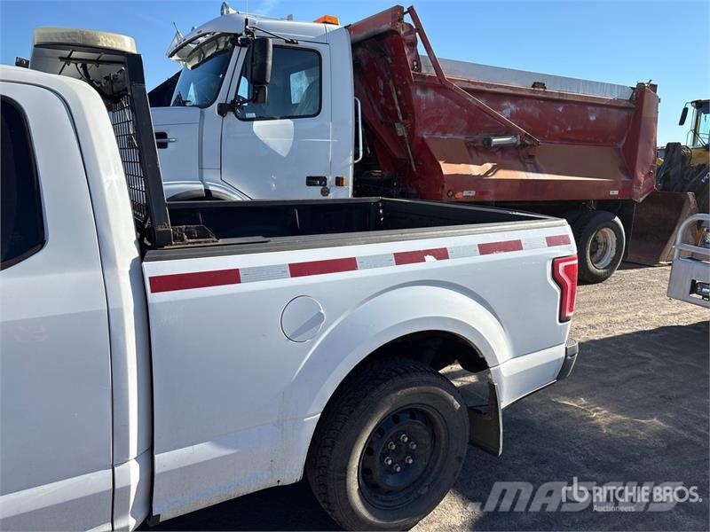 Ford F-150 XLT 4x2 Extended Cab Pickup Drugi