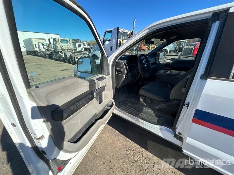 Ford F-150 XLT 4x2 Extended Cab Pickup Інше