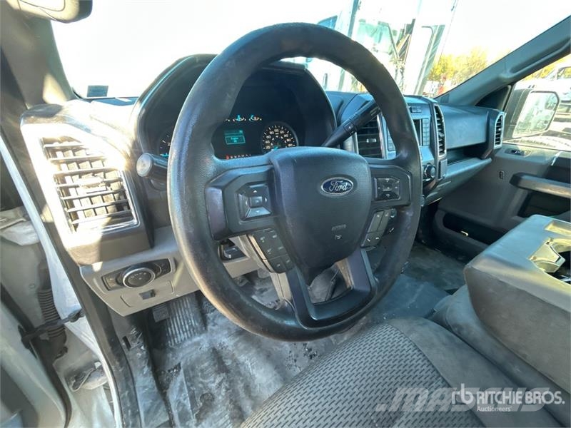 Ford F-150 XLT 4x2 Extended Cab Pickup Інше