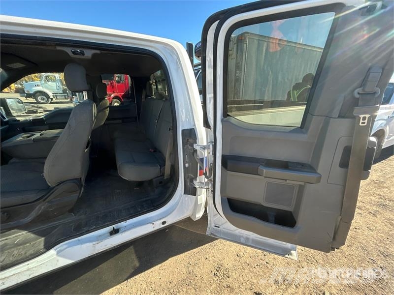 Ford F-150 XLT 4x2 Extended Cab Pickup Інше