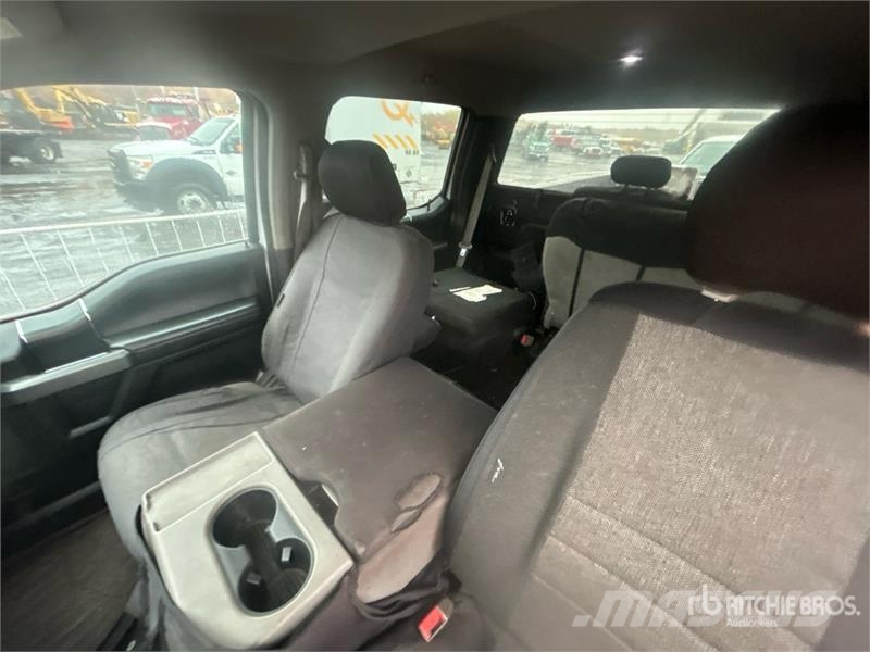 Ford F-150 XLT 4x4 Crew Cab Pickup (Inoperable) Ostalo