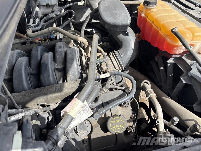Ford F-150 XLT 4x4 Crew Cab Pickup Drugi