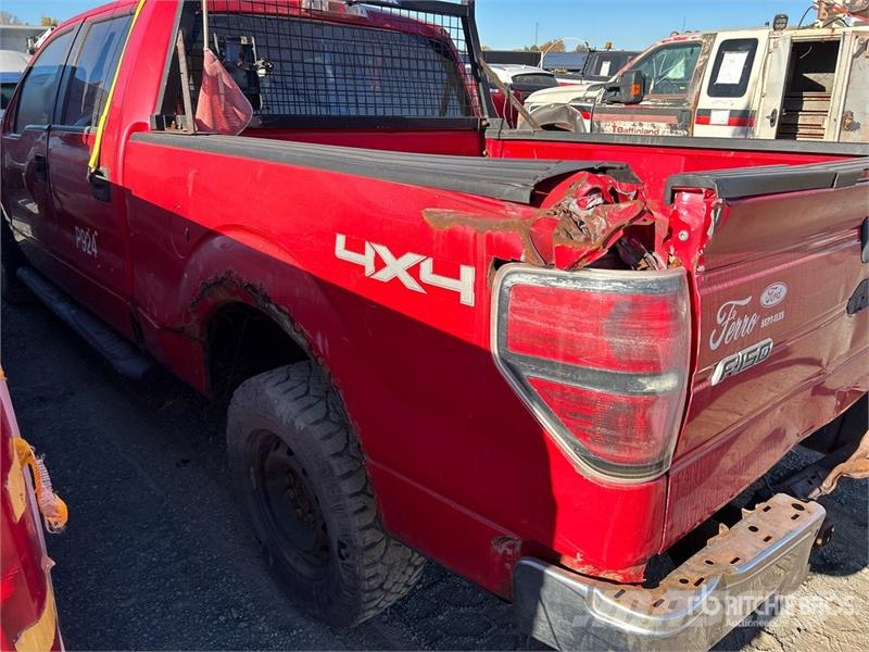Ford F-150 XLT 4x4 Crew Cab Pickup (Inoperable) Ostalo
