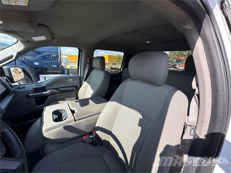 Ford F-150 XLT 4x4 Crew Cab Pickup Muu