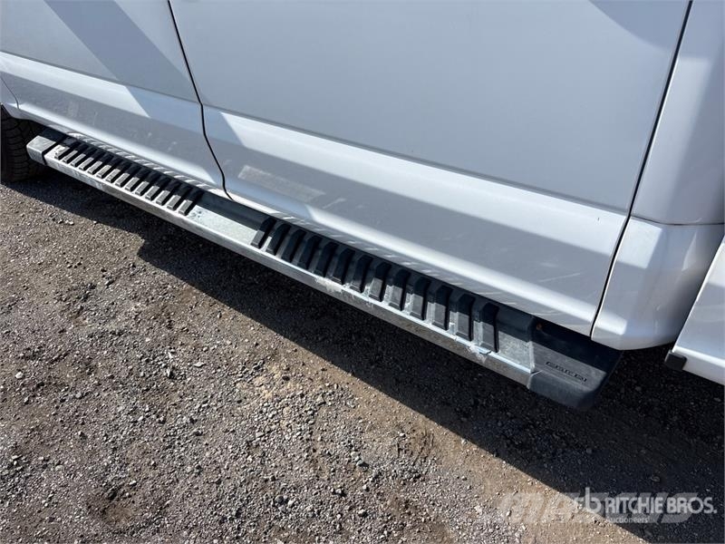 Ford F-150 XLT 4x4 Crew Cab Pickup Muu