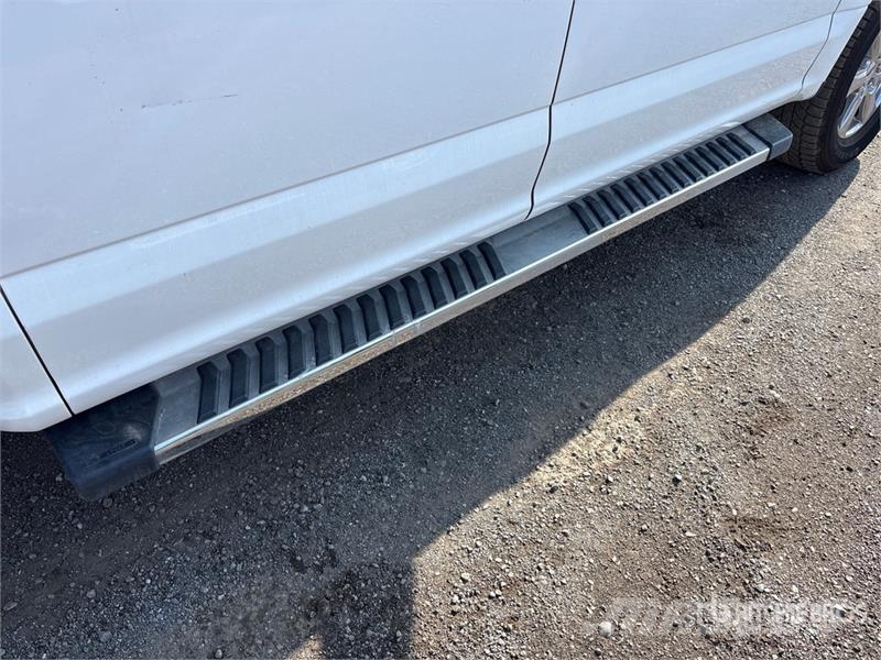 Ford F-150 XLT 4x4 Crew Cab Pickup Muu