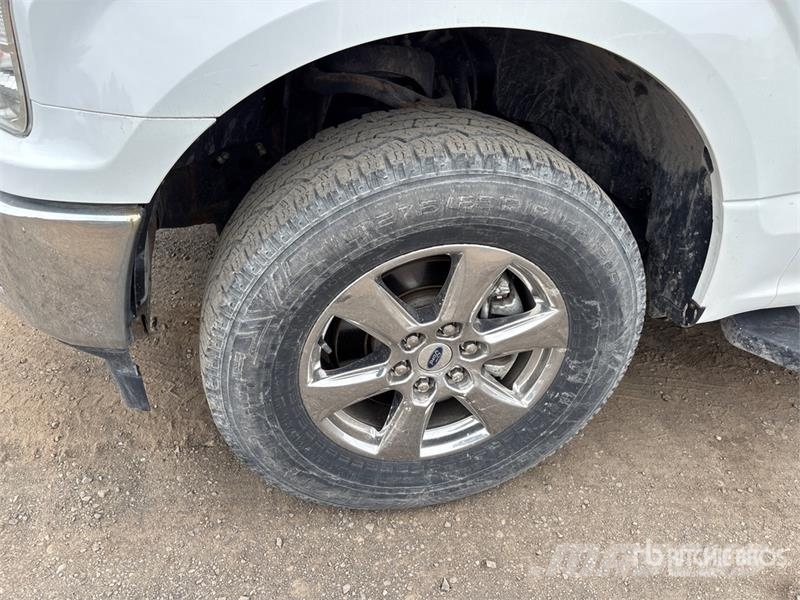 Ford F-150 XLT 4x4 Crew Cab Pickup Drugi