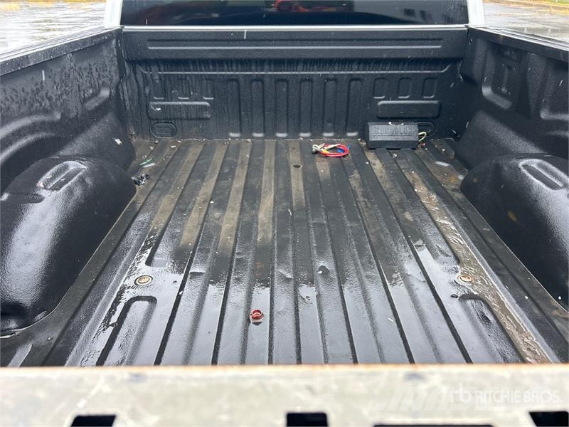 Ford F-150 XLT 4x4 Crew Cab Pickup 其他