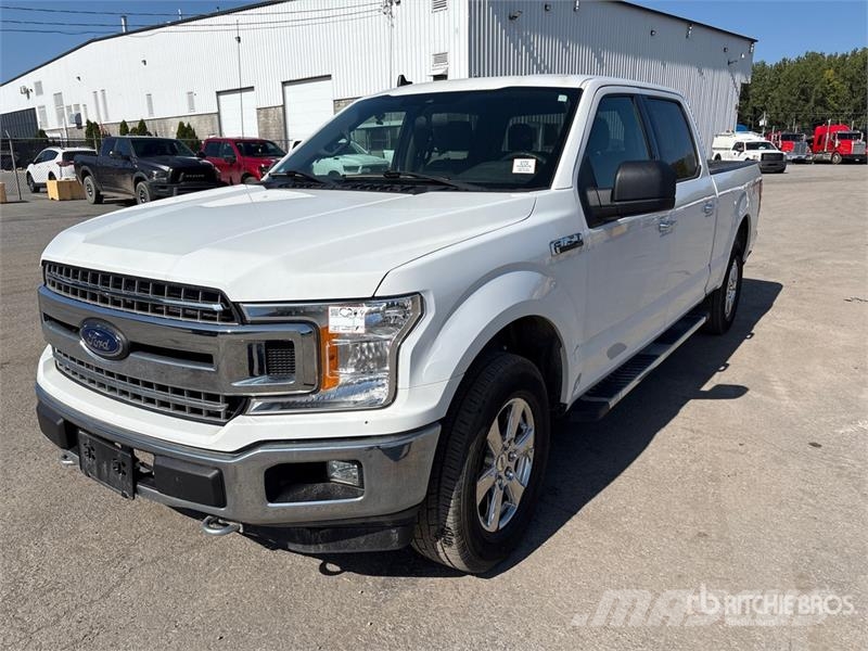 Ford F-150 XLT 4x4 Crew Cab Pickup Andre varebiler