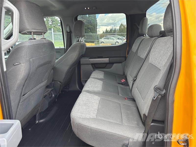 Ford F-150 XLT 4x4 Crew Cab Pickup Autre fourgon / utilitaire
